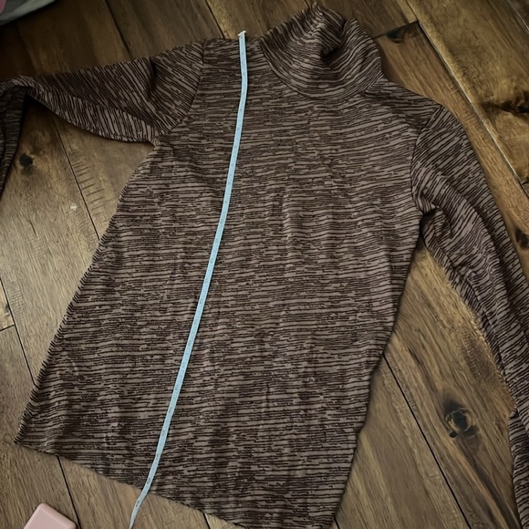ATHLETA Flurry Seamless Turtleneck Wren Rustic Beige Size XS - Picture 14 of 14